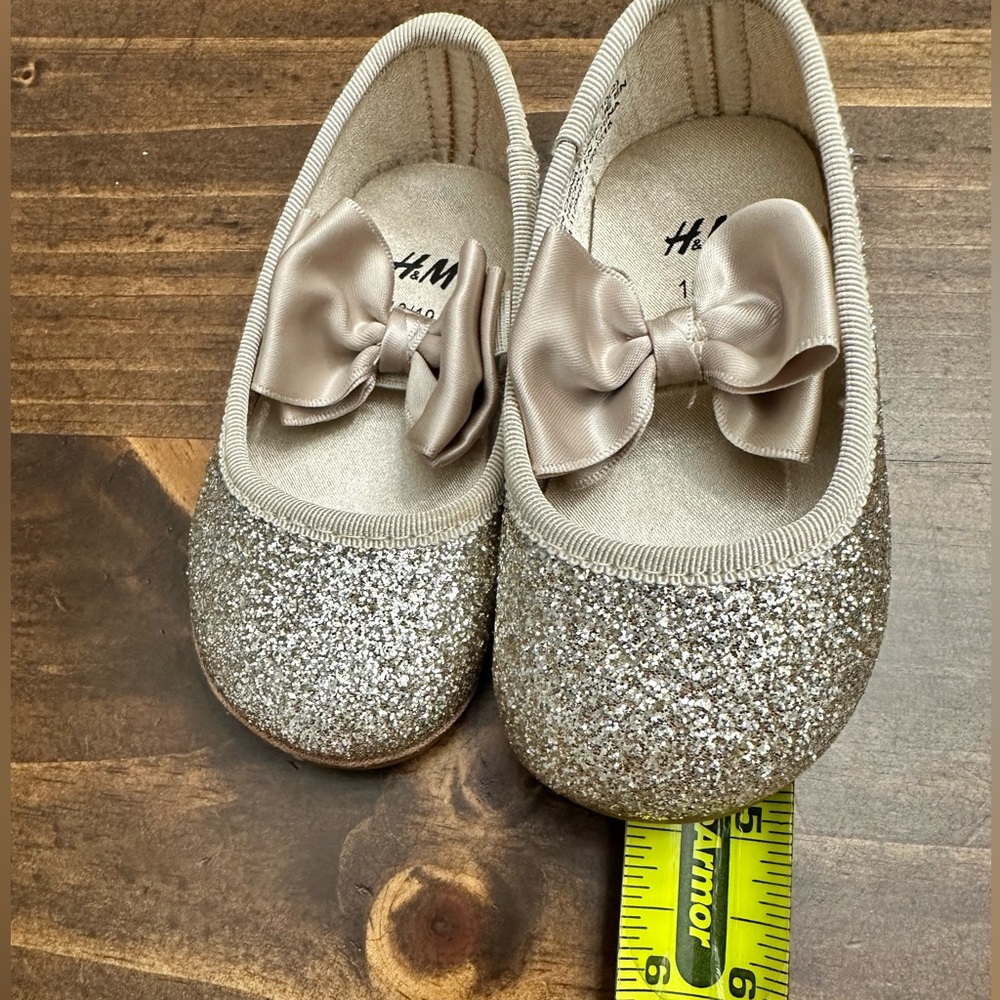 Gold H&M baby ballet flats